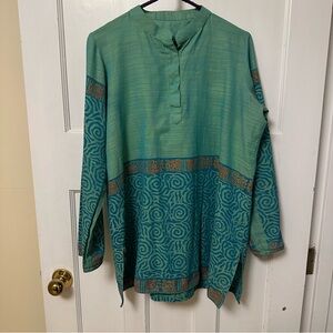 ⭐️ Teal and Green Patterned Tunic